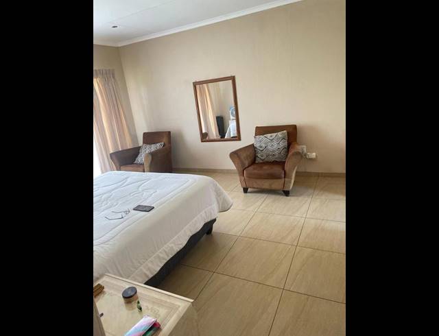 3 BEDROOM HOUSE FOR SALE IN FALCON RIDGE